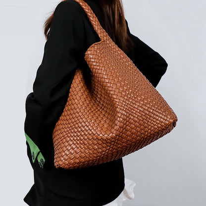 Fashion Casual Large Capacity Handwoven Women's Bag